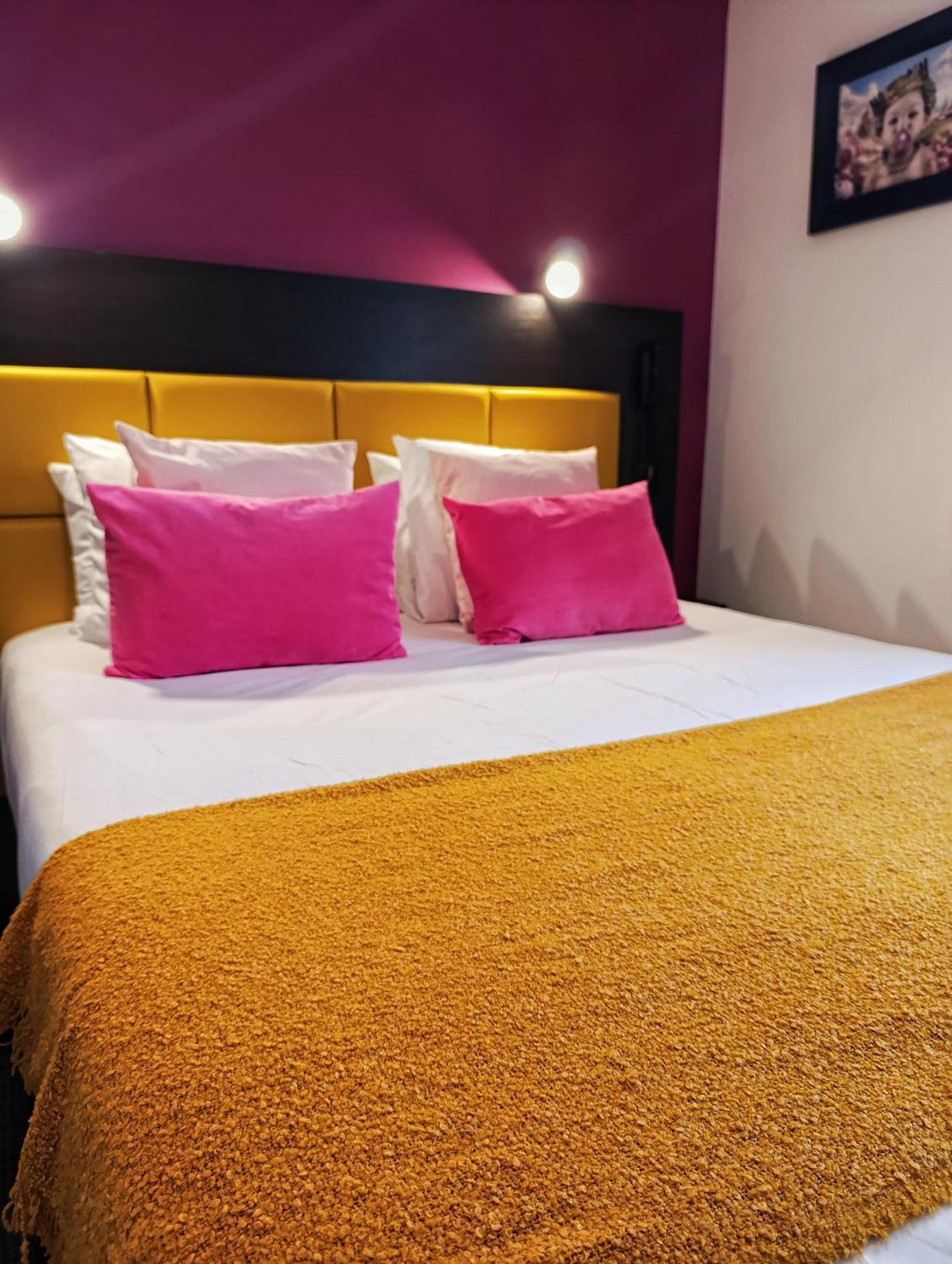 Hotel Reine Mathilde บาเยอ ภายนอก รูปภาพ